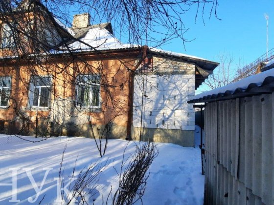 Продам квартиру з земельною ділянкою в центрі м. Ківерці Киверцы