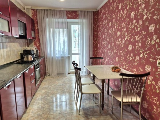 Продам 2-комнатную АББО центр Черноморска Черноморск