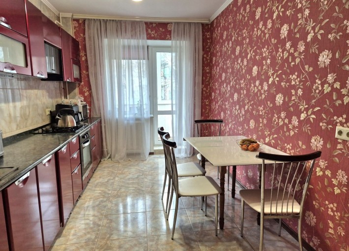 Продам 2-комнатную АББО центр Черноморска - фото 1