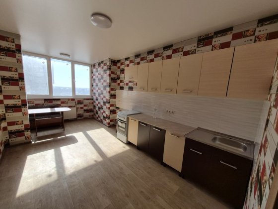 Світла, велика 1 кімнатна квартира Черноморск