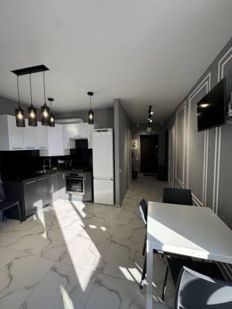 Продам євро2к квартиру з мансардою! - фото 1