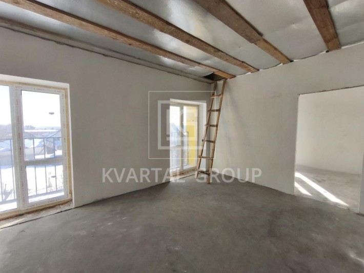 Продаж квартири з газовим опаленням та чистовим оздобленням - фото 1