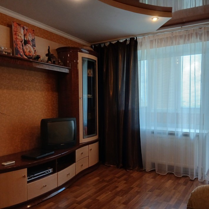 Продам 3-кімнатну квартиру з індивідуальним газовим опаленням - фото 1