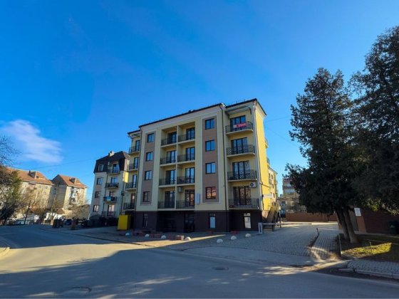 ПРОДАЄТЬСЯ дворівнева квартира в центрі міста Коломыя