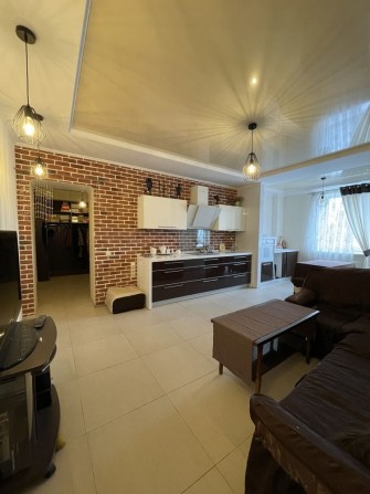 Большая супер квартира! 2к + кухня столовая - фото 1