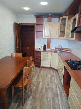 Продается 4 комн квартира - фото 1