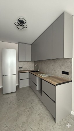 Квартира з симпатичним ремонтом - фото 1