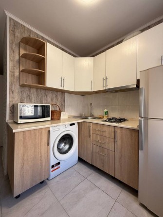 2к к-ра,после капитального ремонта,3й этаж,газ,кирпичный и теплый дом! - фото 1