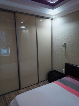 Продам трехкімнатну квартиру центр з евроремонтом - фото 1