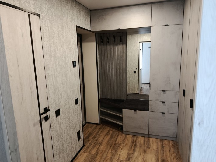 Продам 1-к. квартиру в центрі міста Берестин. - фото 1