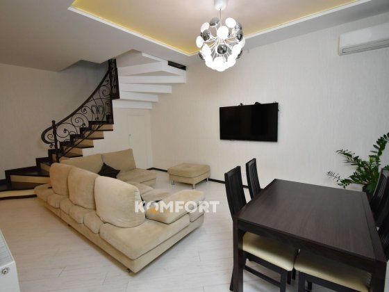 Продам 4кімнатну двухуровневу квартиру з видом на море Черноморськ Черноморск