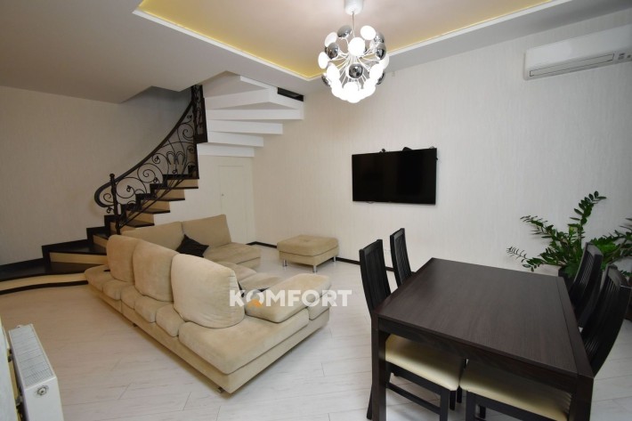 Продам 4кімнатну двухуровневу квартиру з видом на море Черноморськ - фото 1