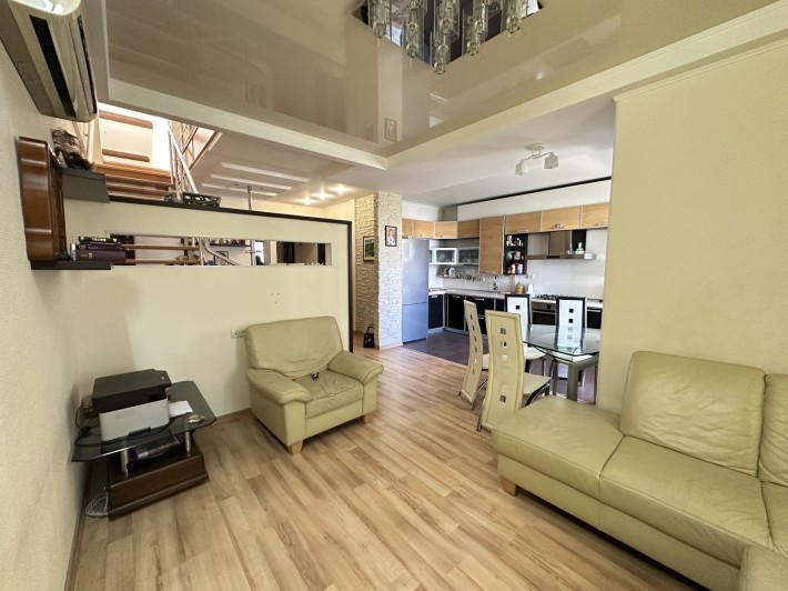 Продам дворівневу квартиру - фото 1