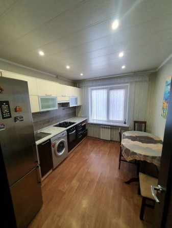 Продаётся хорошая двухкомнатная - фото 1