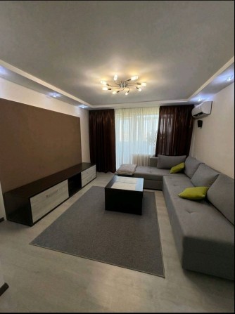 Трикімнатна,Леоніда Бикова 25! - фото 1