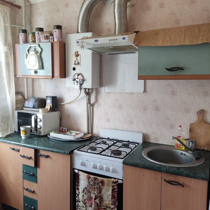 Героїв України 12 - фото 1