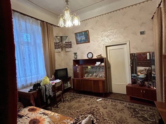 Продам 2-х кімнатну квартиру в центрі міста Лубни