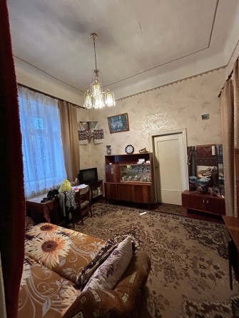 Продам 2-х кімнатну квартиру в центрі міста - фото 1