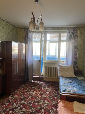 Продам 1-кім.кв на 3-м районі коло школи - фото 1