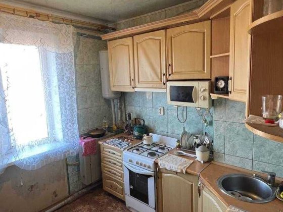 Продам 3к квартиру Люботин Люботин