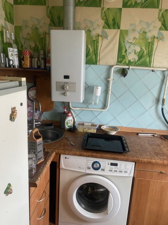 Продам 2-х кім. кв .у центрі міста ( кімнати ізольовані). - фото 1