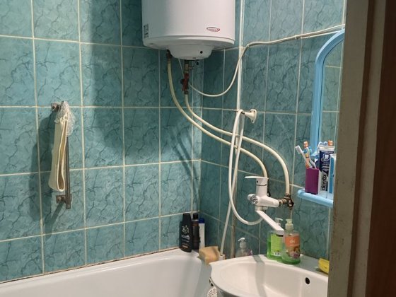 Продаи 3-х кім. «чешку» коло Сільпо Лозова