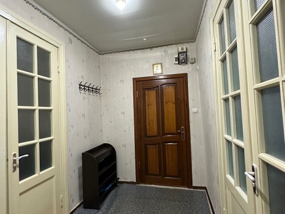 3х комнатная квартира «сталинка» Южный квартал Марганец