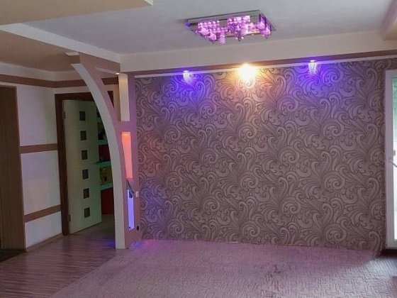 Продам затишну квартиру в м.Марганці Марганец