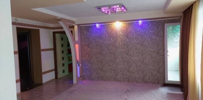 Продам затишну квартиру в м.Марганці - фото 1