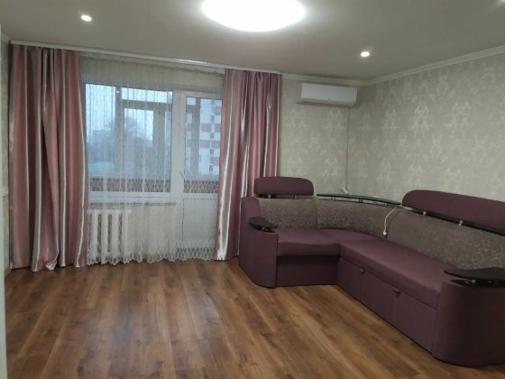 П'ятикімнатна квартира на 6 поверсі по Сорочинській 20 Миргород