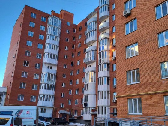 Продам 1- к в новобудові 48 кв м, 10 пов., простора, гарне планування. Нежин