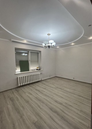 Продаж квартири в центрі міста - фото 1