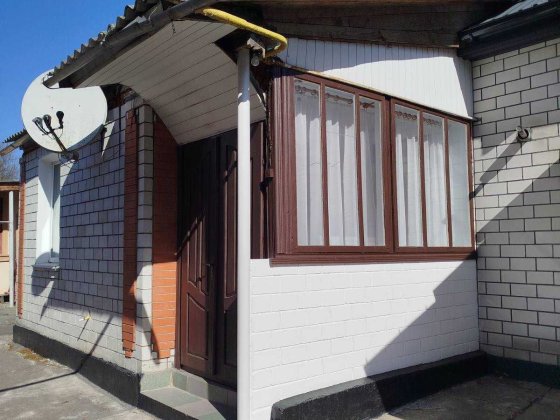 Продам 1 кім. квартиру в центрі міста Звягель