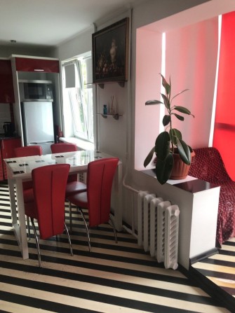 Продам 1-кімнатну квартиру в Звягелі, Болгарбуд, 39 м², 4 поверх - фото 1