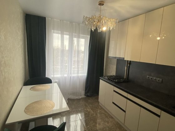 Продам двухкомнатную чешку с евроремонтом Самар