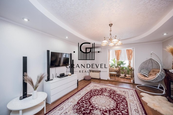 Продається 2к квартира, вул. Сосновий, Обухів, Видубичі - фото 1