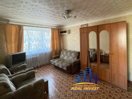 Продається 2 кімн квартира поруч з парком Самар