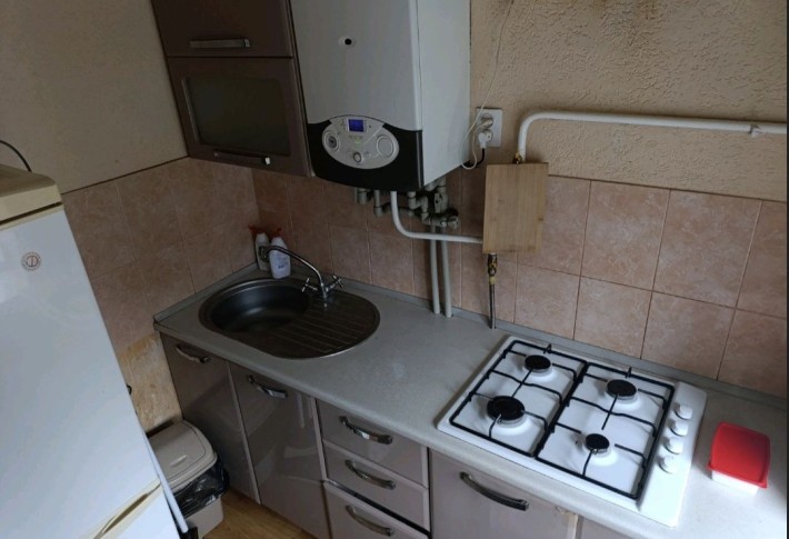 Продаж 3 кімнатной квартири в тихому центрі . - фото 1