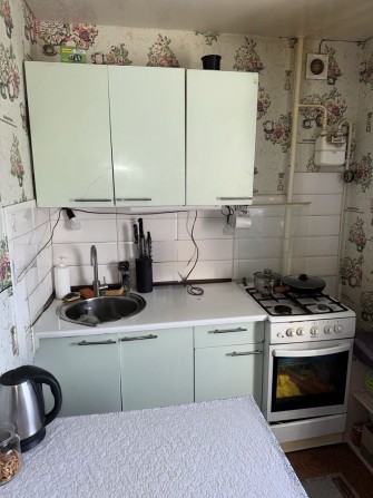 Продам хорошую 2-х комнатну квартиру район «острова» - фото 1