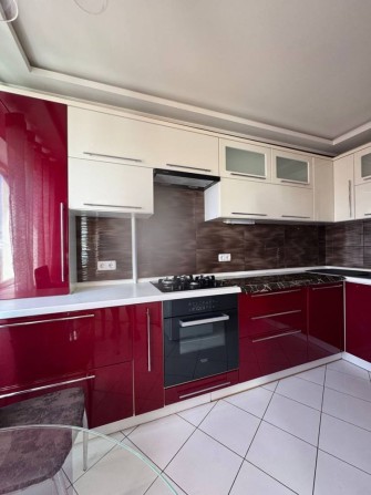 Продам 2х комнатную квартру - фото 1