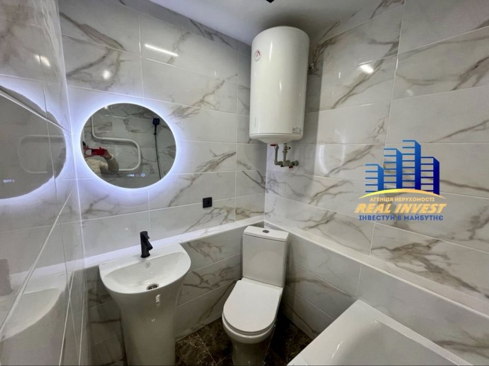 Продається 2 кімн квартира з гарним ремонтом - фото 1