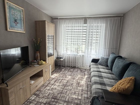 Продам 1к кв  на Площади ремонт мебель техника Самар