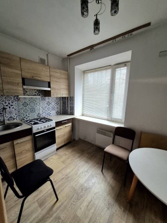 Продам  1 комнатную квартиру  в центре - фото 1