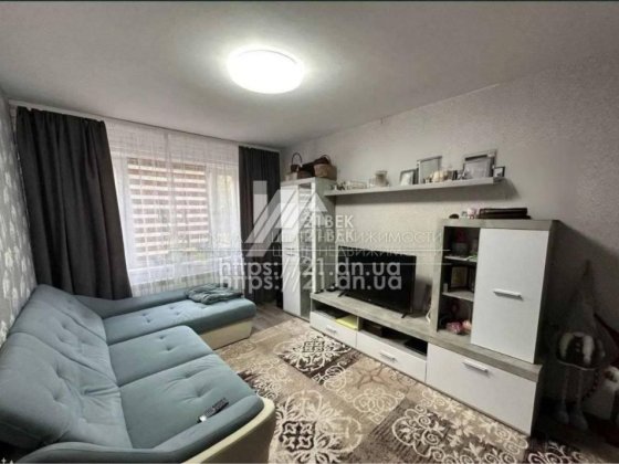 Продається двокімнатна квартира в Павлограді