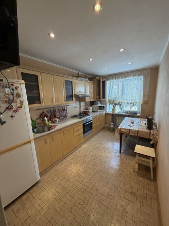 Продам 3-х квартиру, район Трейд Парк - фото 1