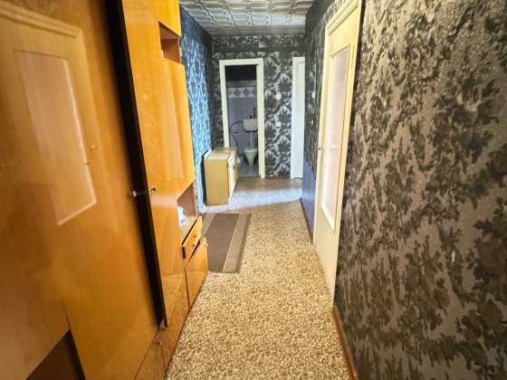 Продається 2-кімнатна квартира неподалік від центру міста Сарны