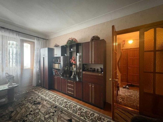 Продам 3-х кімнатну квартиру з меблями Староконстантинов