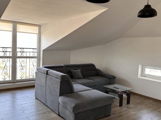 Продаж 2кім квартири з євроремонтом і меблями .Центр. Моршин. Стрый