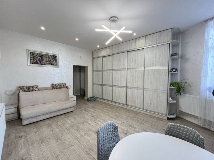 Продаж 3-кімнатної квартири - фото 1