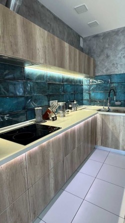 Без комісії.Українка,Будівельників 14в,сучасний ремонт,площа 123 м2! - фото 1